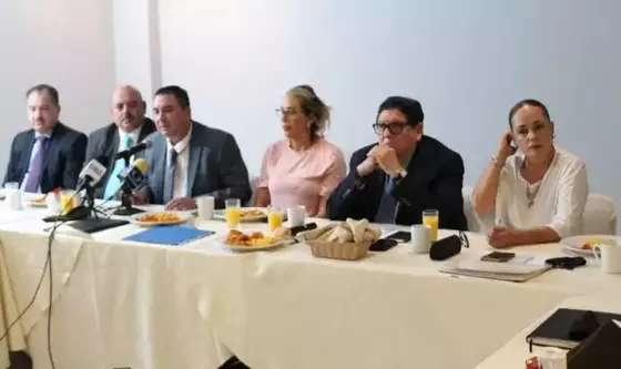 LA SEYD FESTEJA EL DÍA DEL MAESTRO CON ENTREGA DE ESTÍMULOS